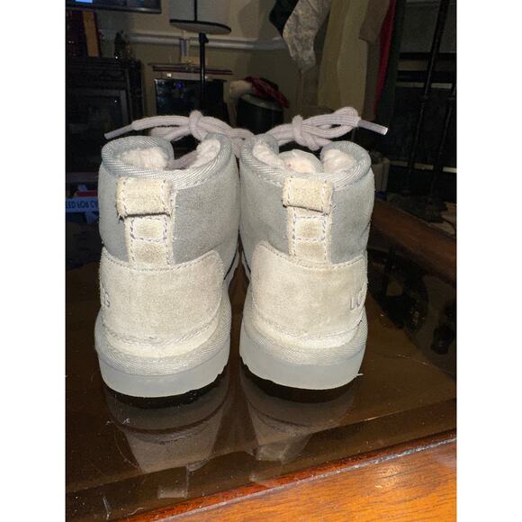 ⭐️ Boys UGG Australia Neumel II Gray Suede Shearling Lined Chukka Boots Size 13 - Picture 4 of 5